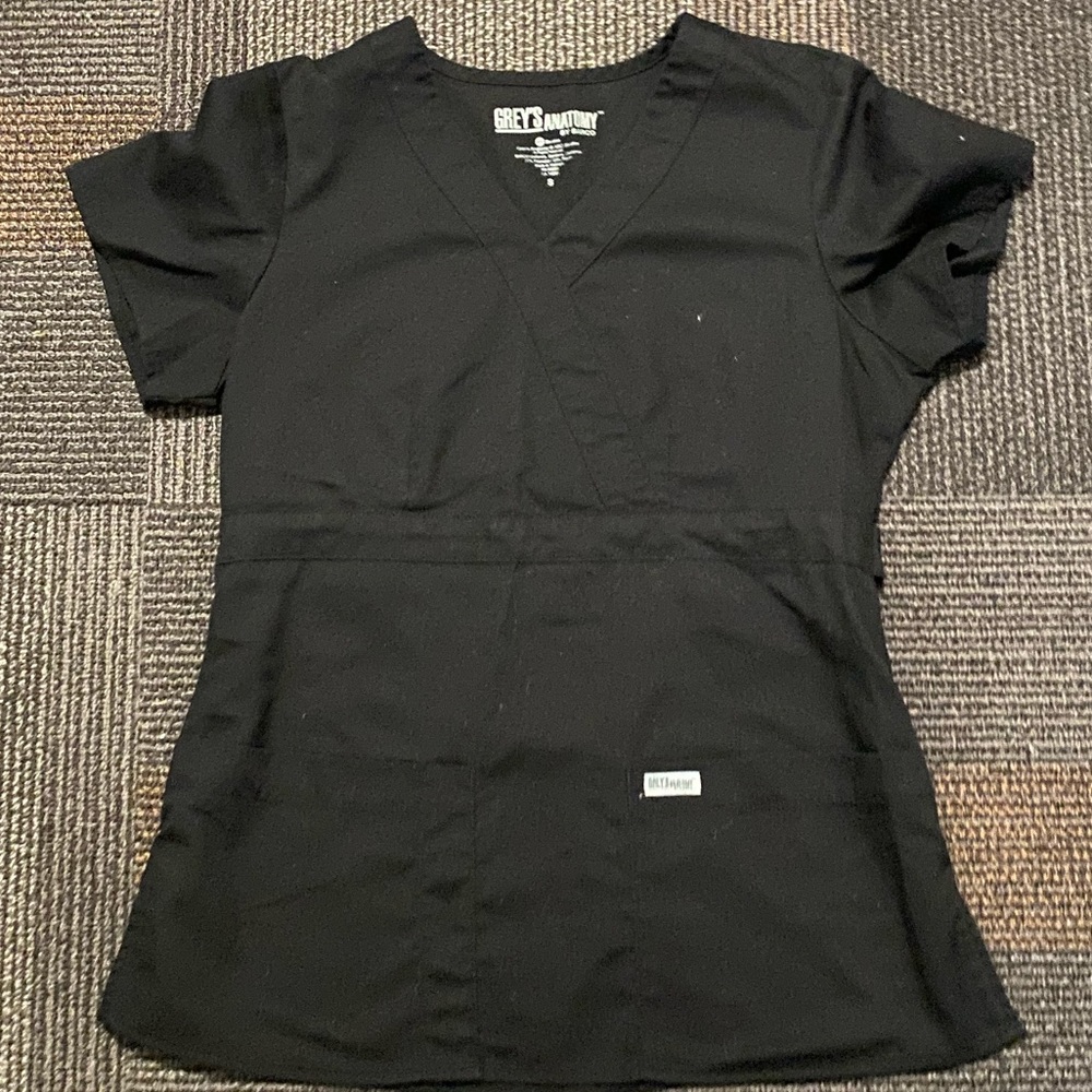 Scrub top